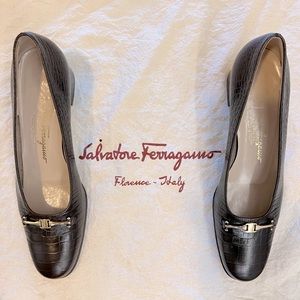 Salvatore Ferragamo Vintage Leather Embossed Crocodile Pump Womens Size 9